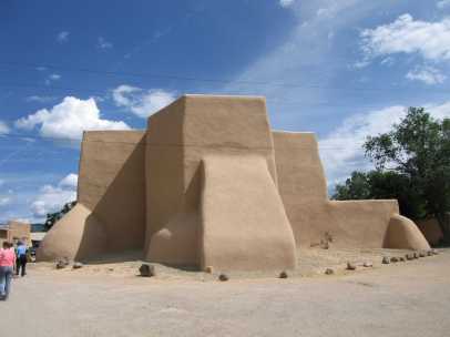 1549-san-francisco-de-asis-church-in-taos-july-5-2007.jpg